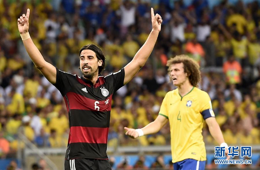 （世界杯·进球时刻）（5）足球——赫迪拉为德国队攻入第五球