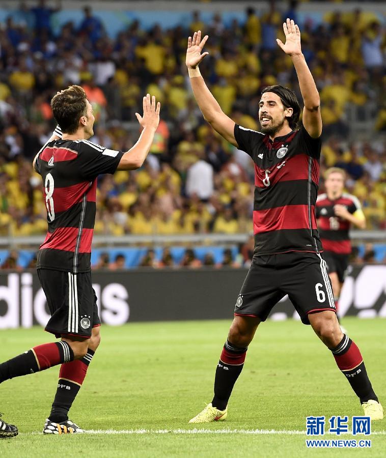 （世界杯·进球时刻）（3）足球——赫迪拉为德国队攻入第五球