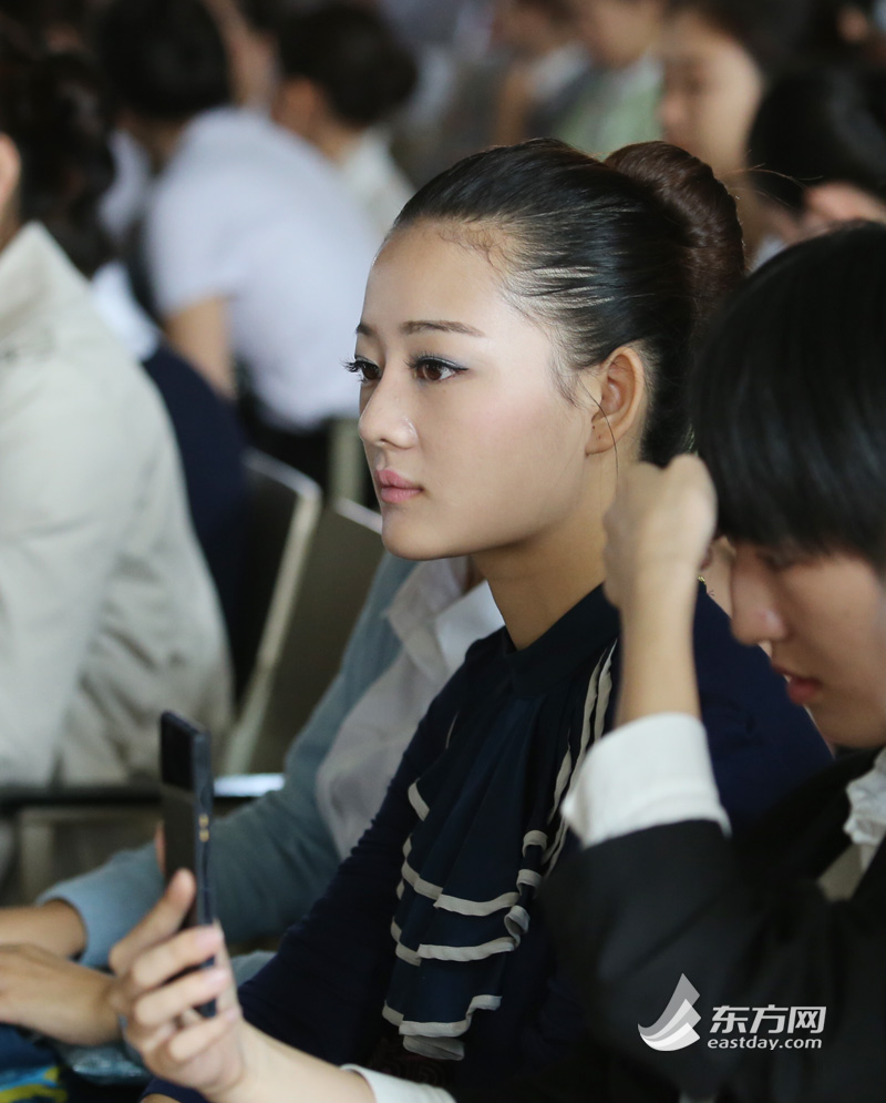 东航2015空姐招聘现场美女云集