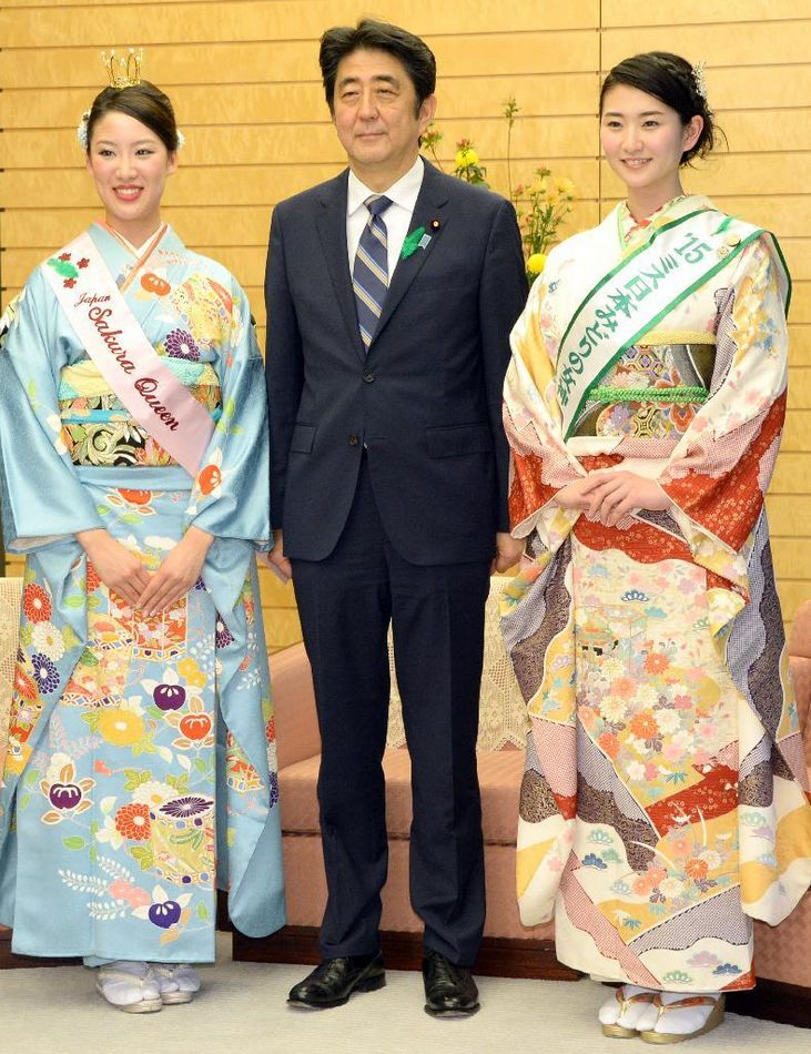 安倍接见日本樱花女王、绿色女神