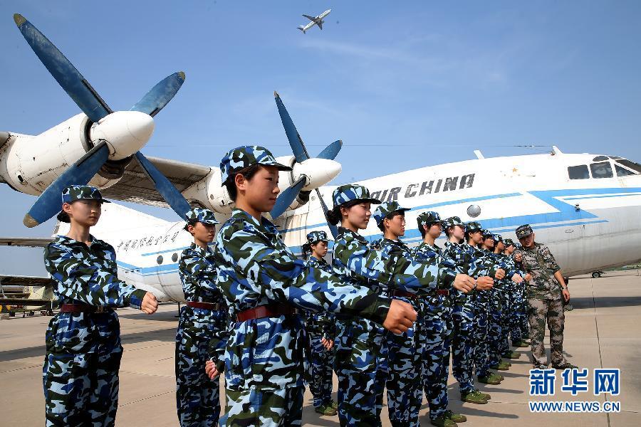 #（社会）（1）中国民航大学女飞行学员入学