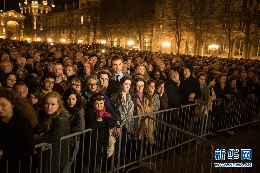（国际）（3）巴黎圣母院举行恐袭遇难者追思弥撒