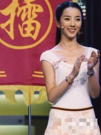 揭明星被疑整容部位:李思思王菲孙俪均中枪