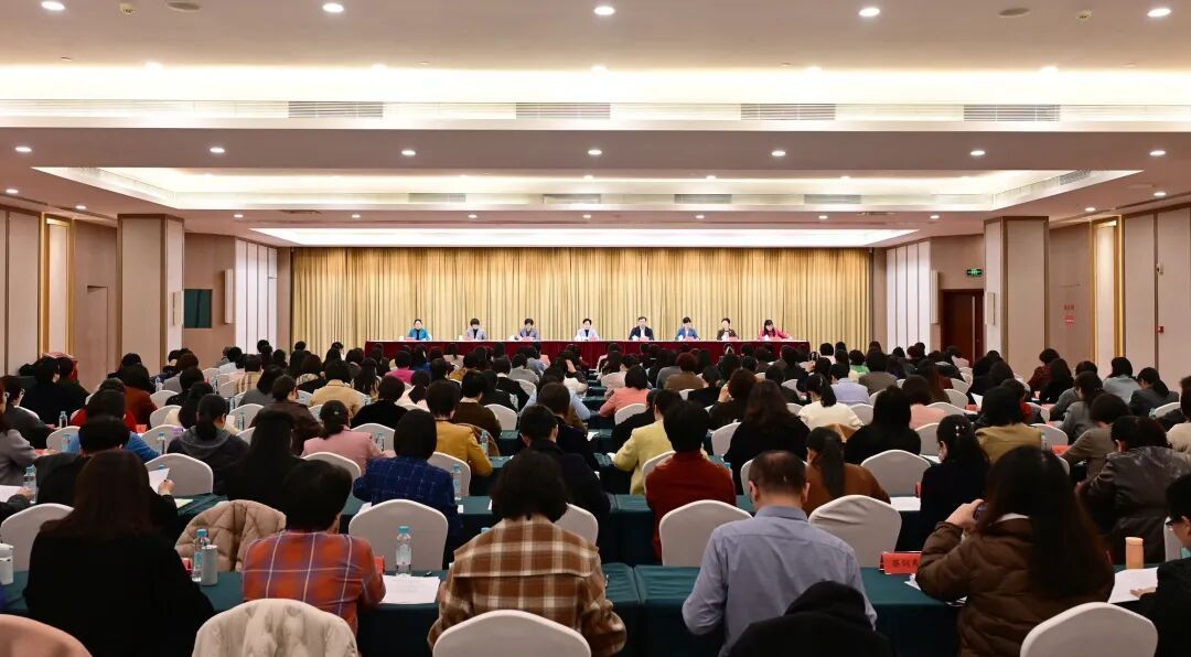 ����ʡ����ʮ��������ִί�����ٿ�